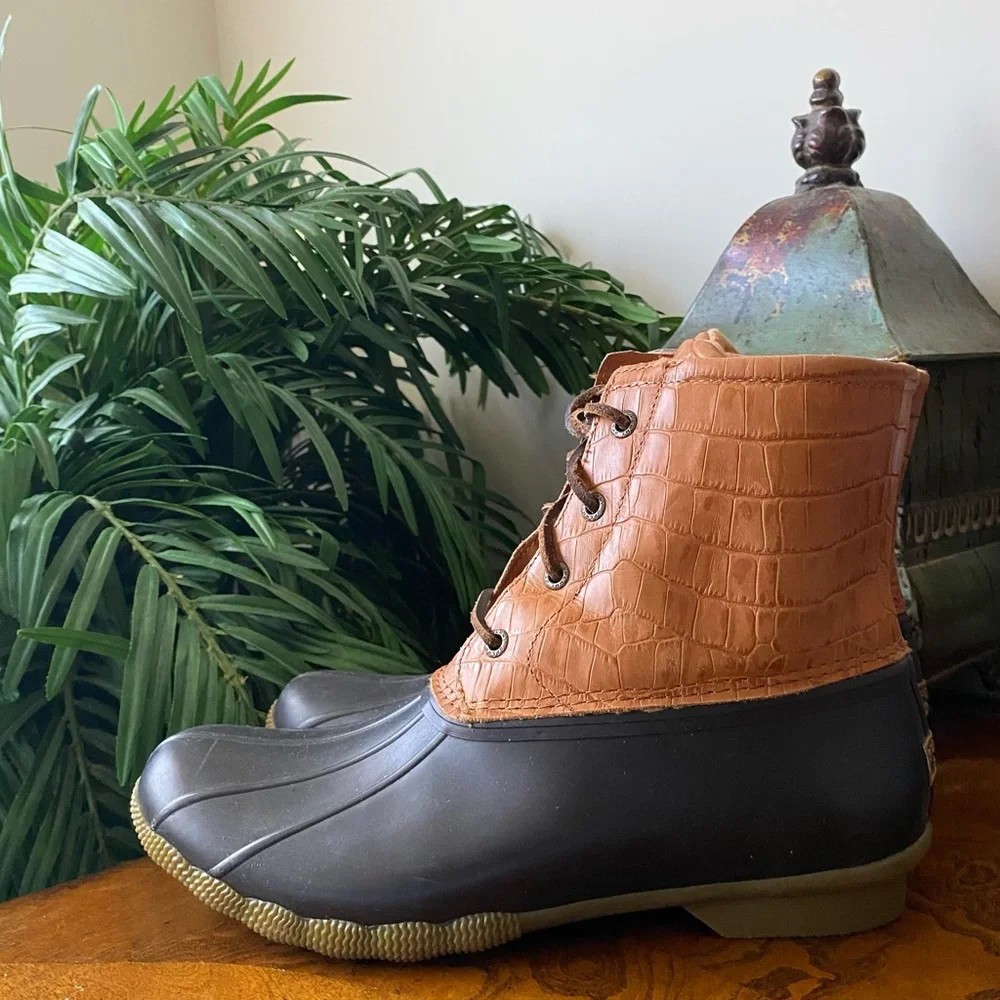 Sperry Women's Saltwater Croc Leather Duck Boots